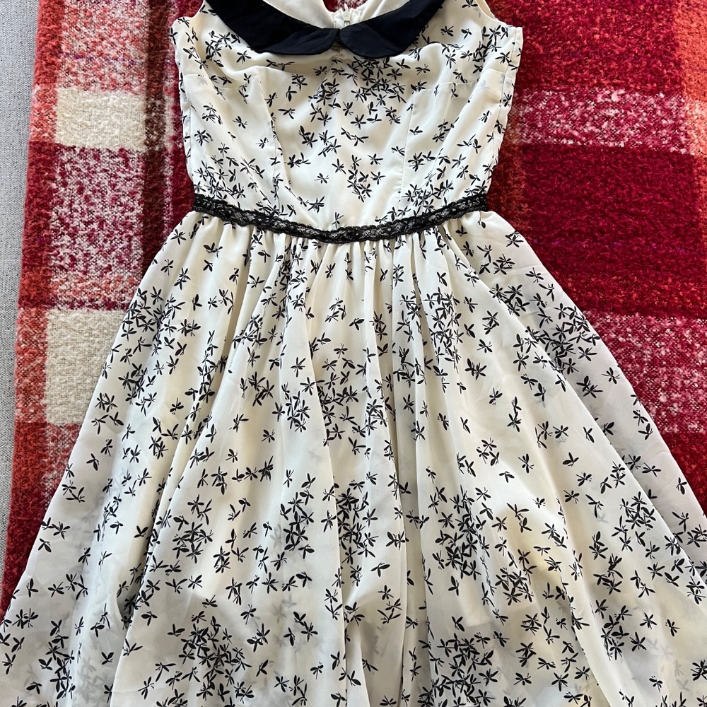 Dress - Picture 2 of 3